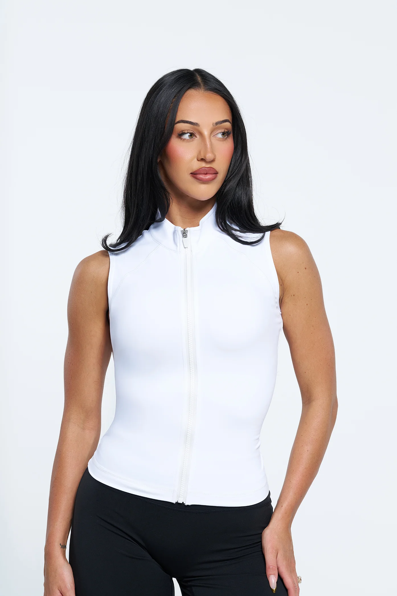 Nia Zip Up Vest - White - Image 3